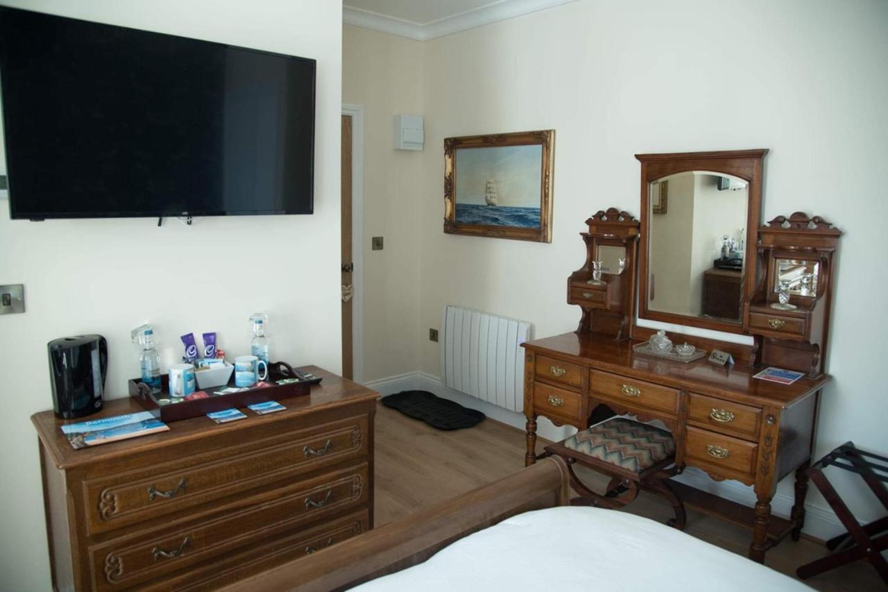 The Royal Bed & Breakfast Бармут Екстериор снимка