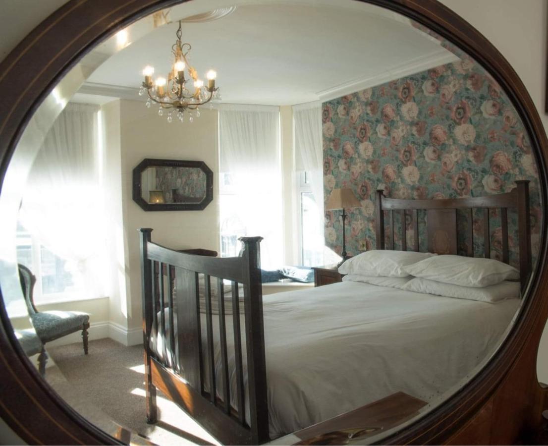 The Royal Bed & Breakfast Бармут Екстериор снимка