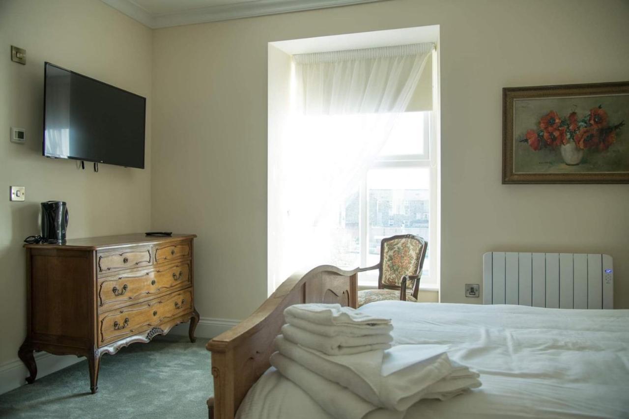 The Royal Bed & Breakfast Бармут Екстериор снимка