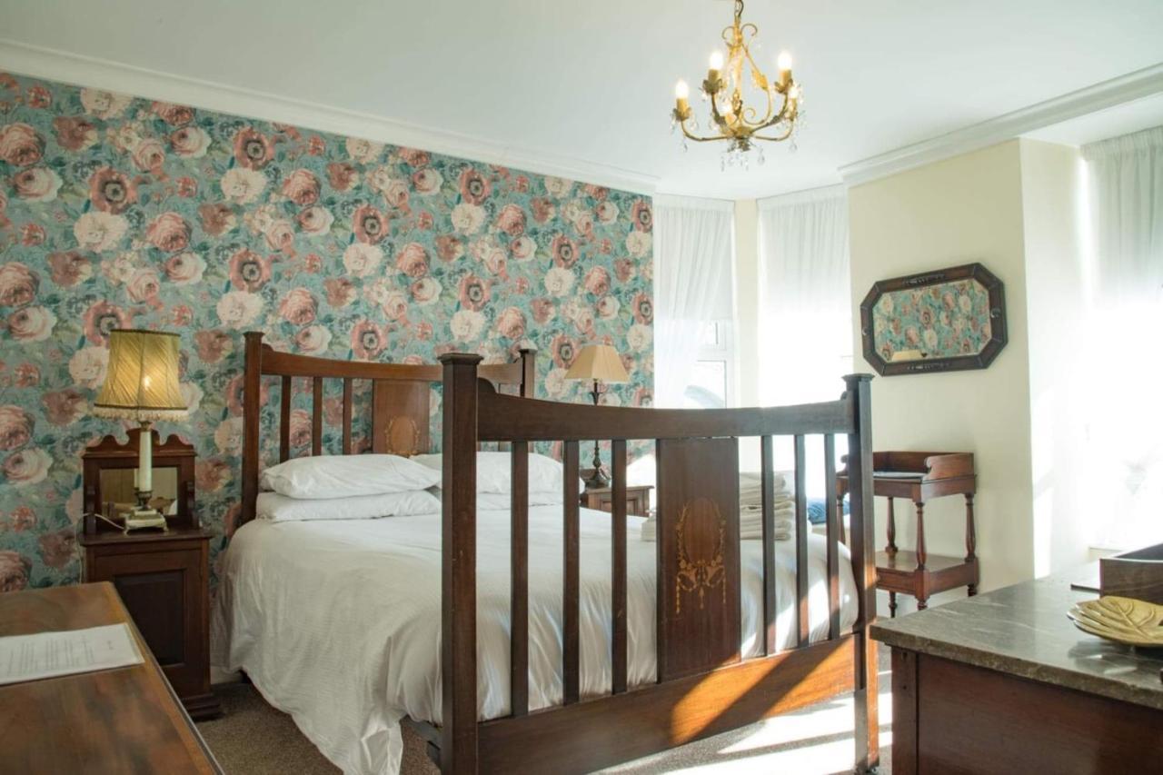 The Royal Bed & Breakfast Бармут Екстериор снимка