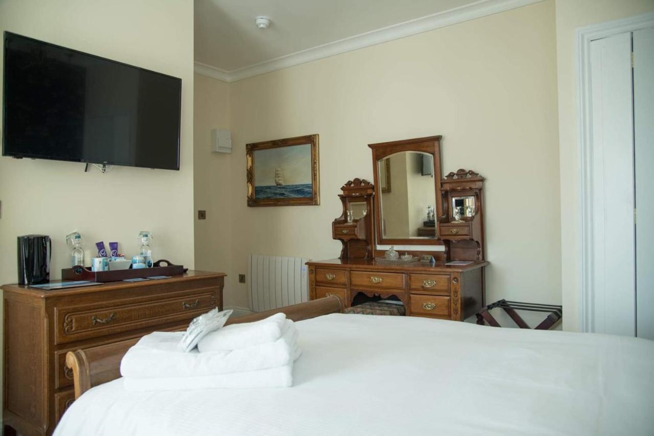 The Royal Bed & Breakfast Бармут Екстериор снимка