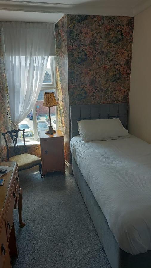 The Royal Bed & Breakfast Бармут Екстериор снимка