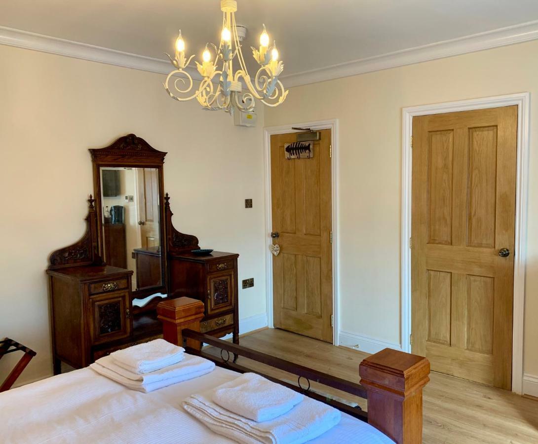 The Royal Bed & Breakfast Бармут Екстериор снимка