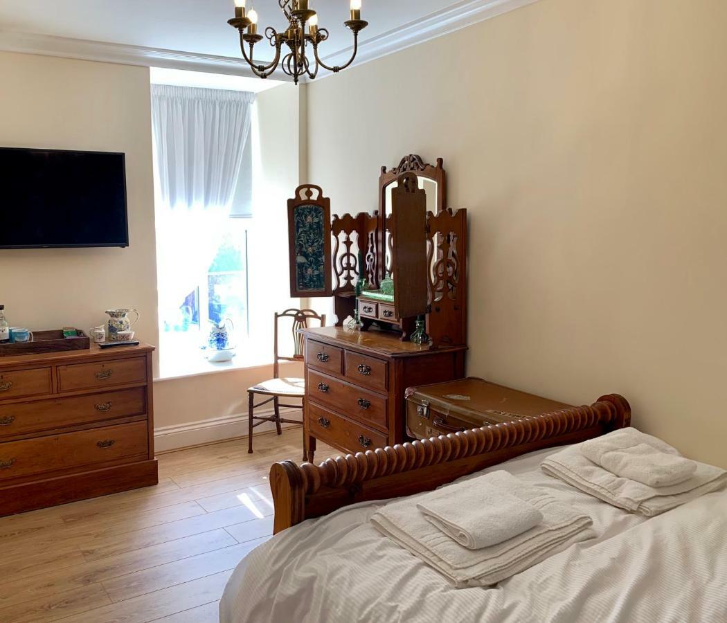 The Royal Bed & Breakfast Бармут Екстериор снимка
