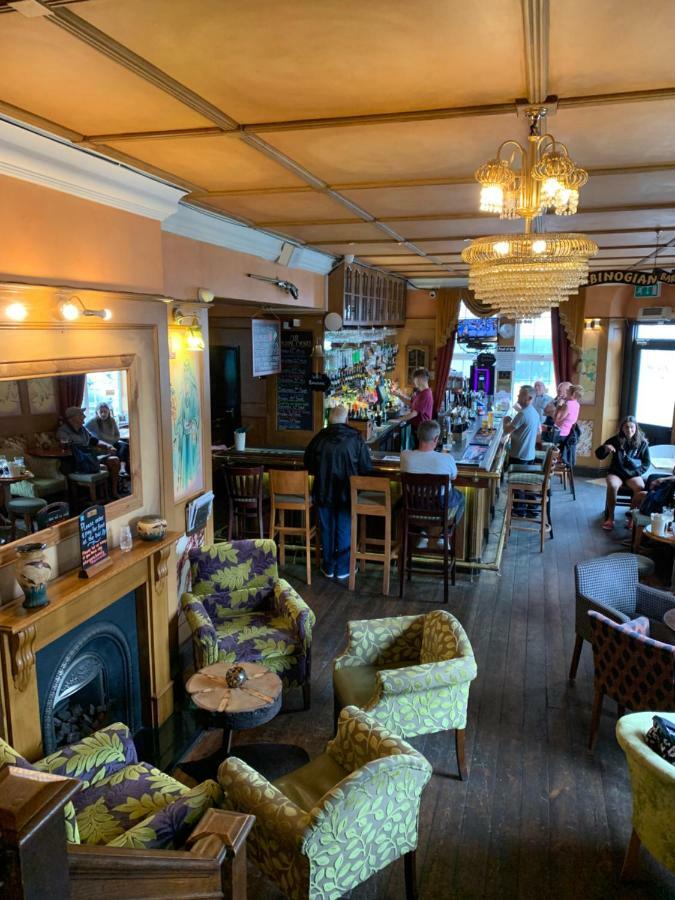 The Royal Bed & Breakfast Бармут Екстериор снимка